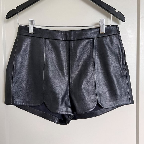 H&M Black Faux Leather Shorts - Picture 1 of 2